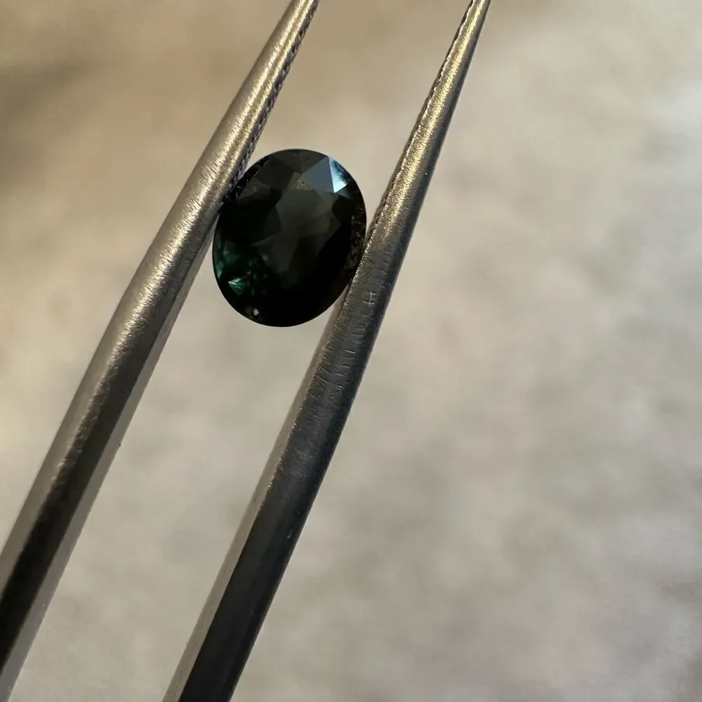 1.15ct‎ deep green oval cut natural sapphire!